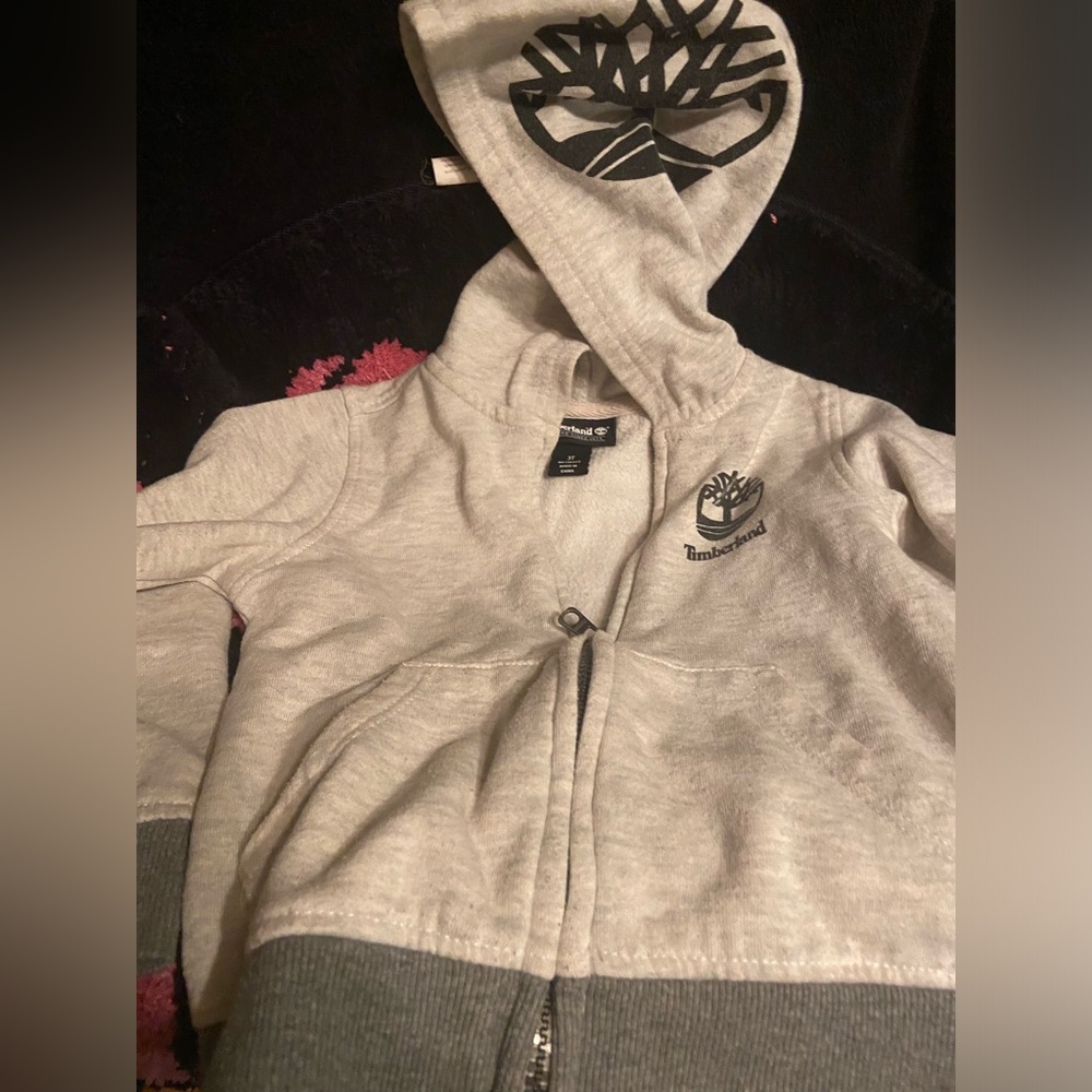 Original Timberland baby   hoodie boys  size 3 t  pre loved In good condition